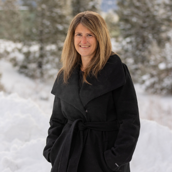 Headshot of Jen Callaway in the snow. 